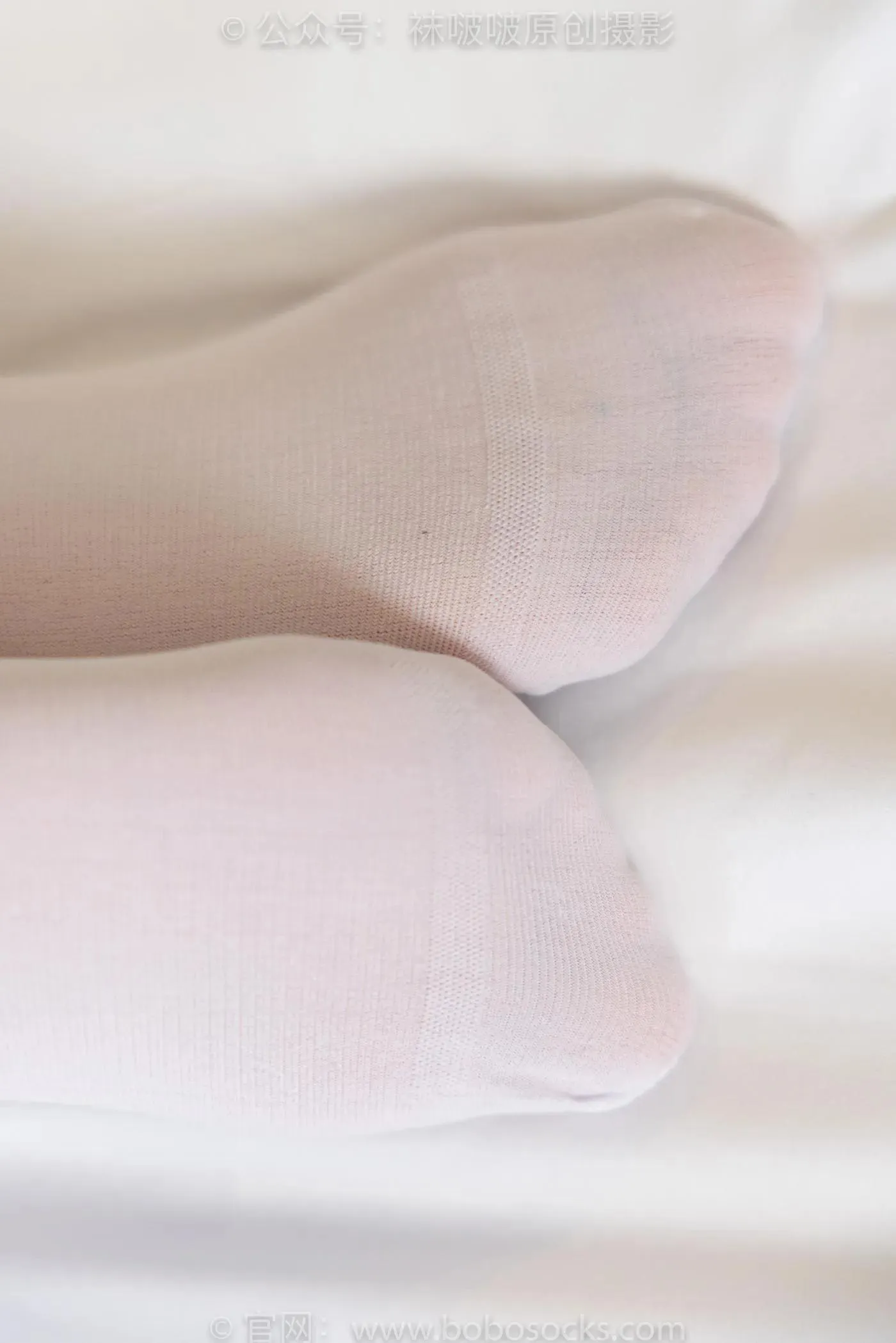 [BoBoSocks袜啵啵]NO.160 小淳-匡威板鞋、黑皮鞋、短肉丝、白丝小腿袜 [140P]插图8